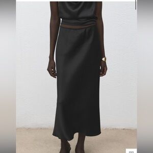 Mango satin like skirt